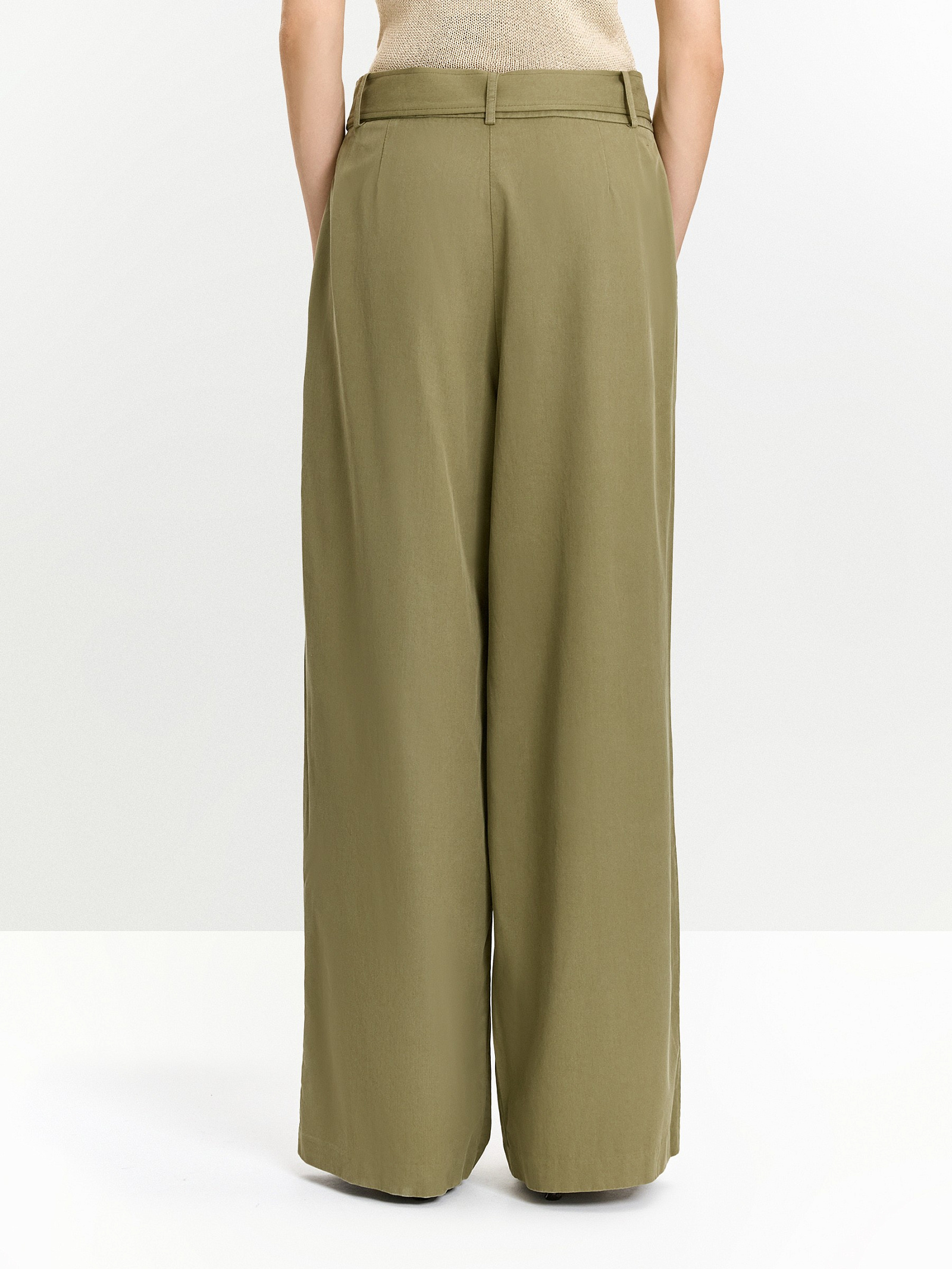 Брюки широкого кроя на ремне из тенсела